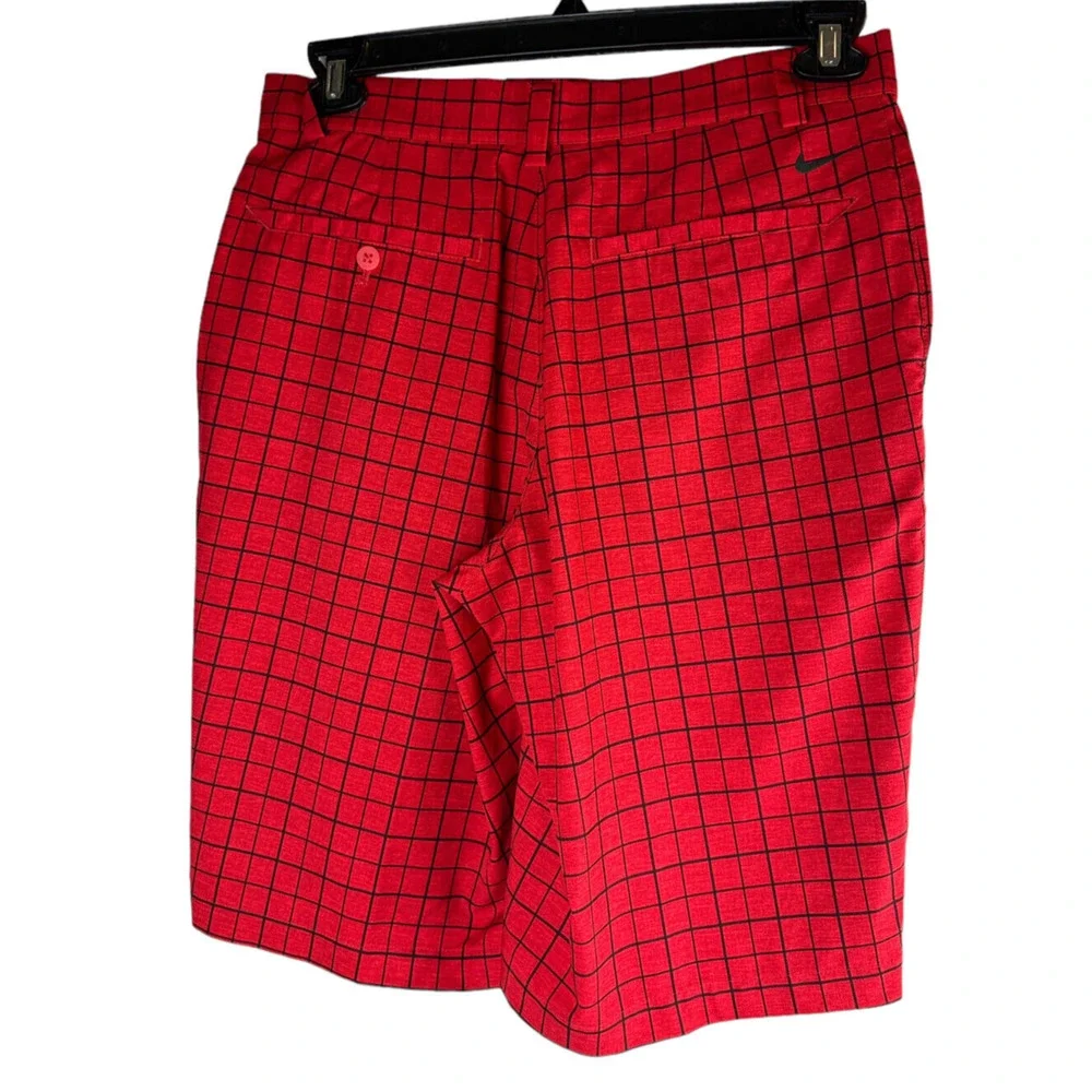 ✨2/$20 Nike Golf Tour Performance Dri-Fit Shorts 11" Red Plaid Chino Size 30 - Picture 3 of 6
